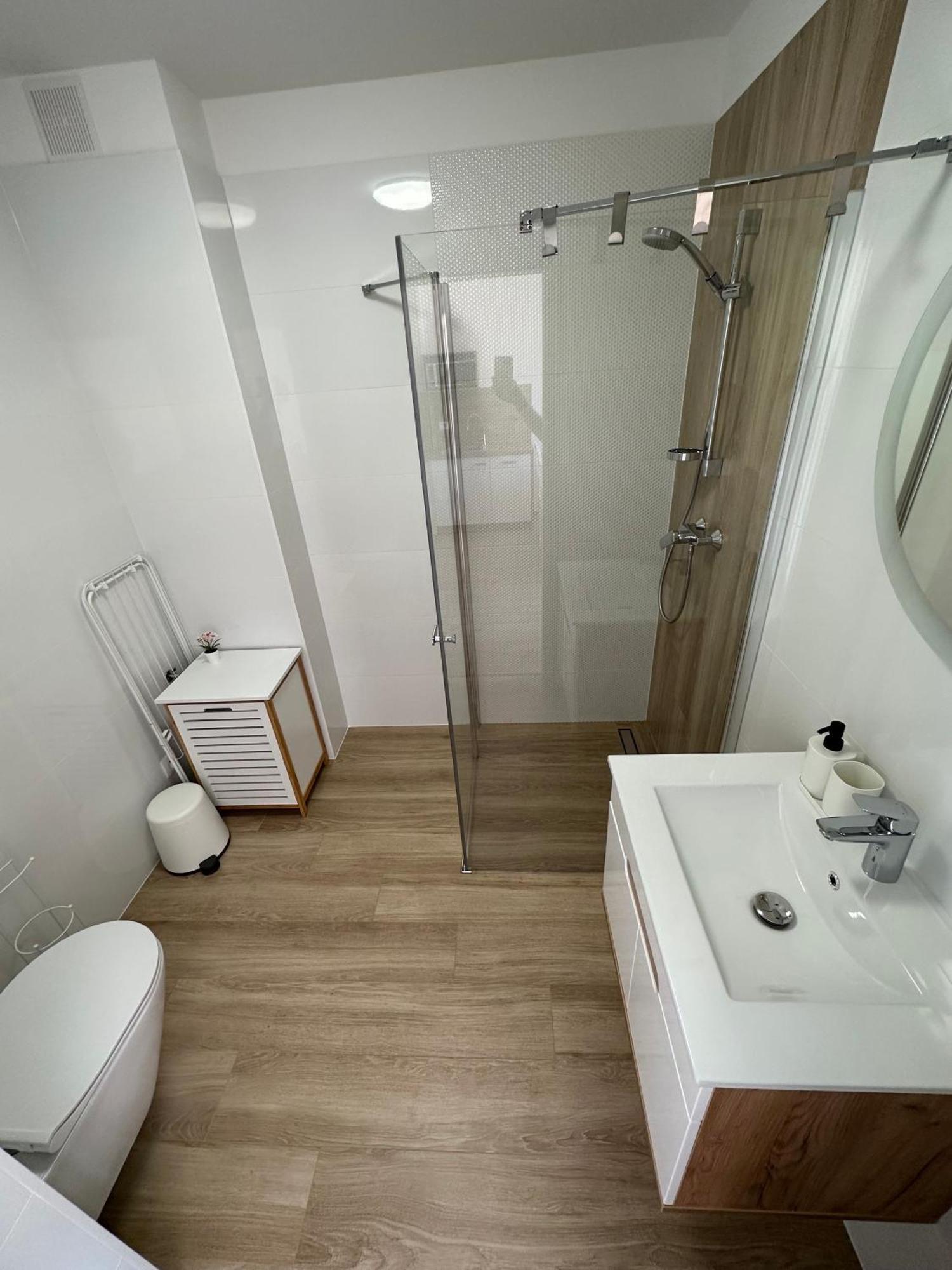 Kolorowe Cieplice - Apartamenty Z Widokiem Na Karkonosze Jelenia Gora Exterior photo